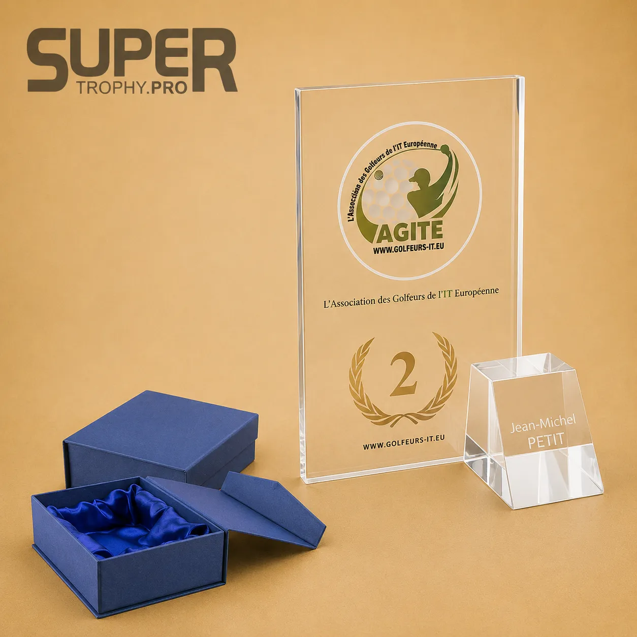 Trophée Podium en verre personnalisé