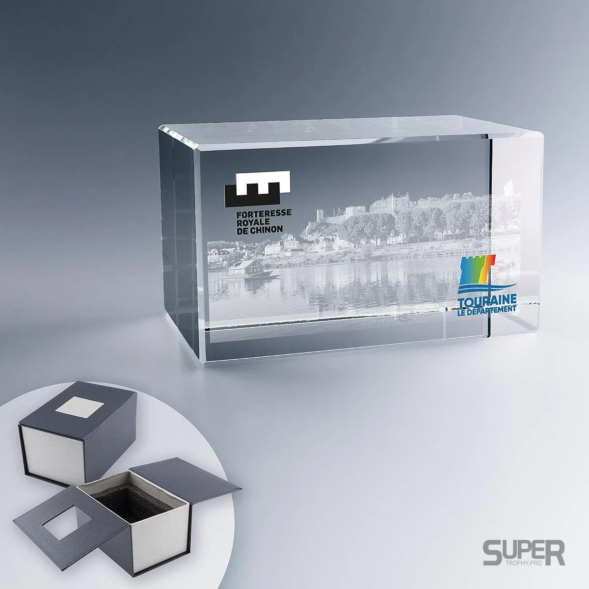 Trophée rectangulaire en verre 12 cm personnalisé